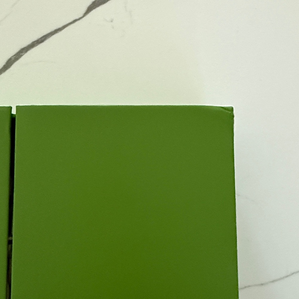 Kate Spade Vibrant Green Box - Picture 8 of 8